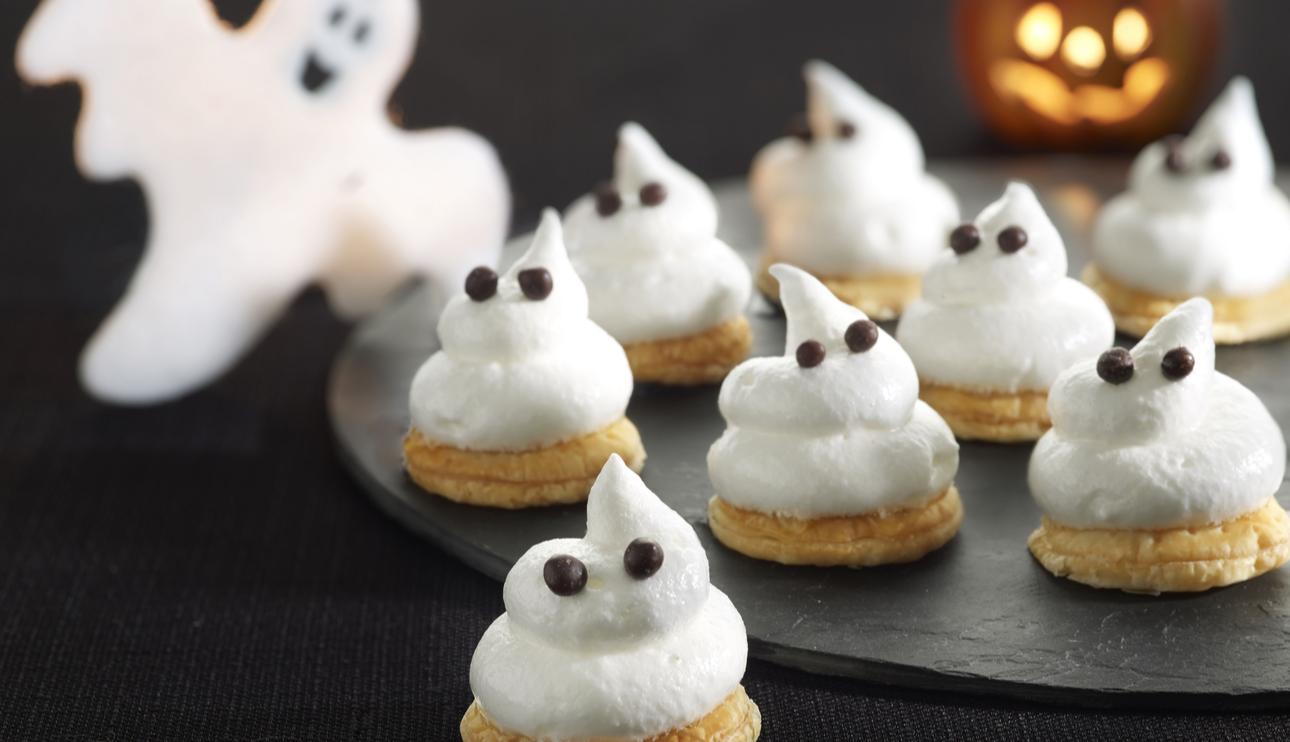 Hojaldres con merengue (fantasmas de halloween)