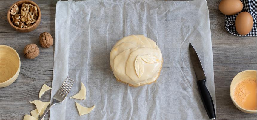 Aperitivo de camembert en hojaldre con mermelada de frambuesa