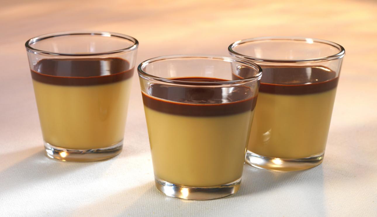 Pannacotta al caramelo con chocolate