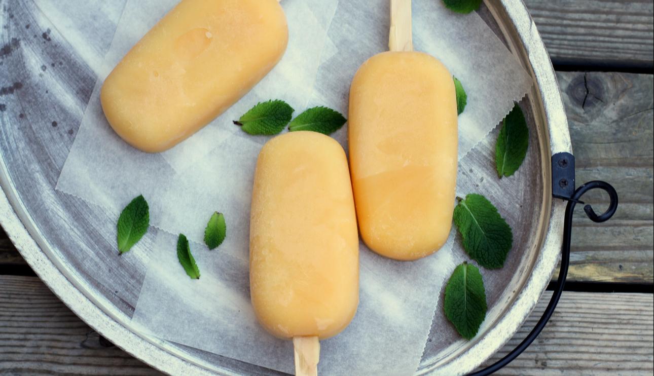 Polos de leche condensada y naranja