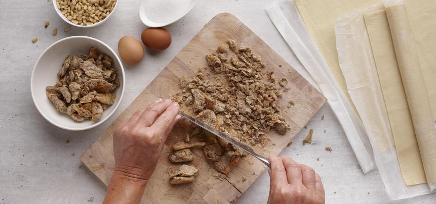 Coca con chicharrones
