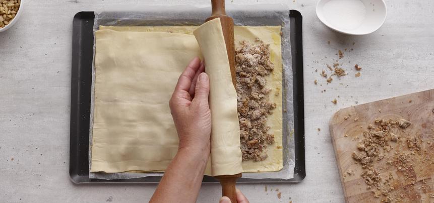 Coca con chicharrones