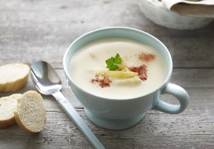 Crema de espárragos y pimentón