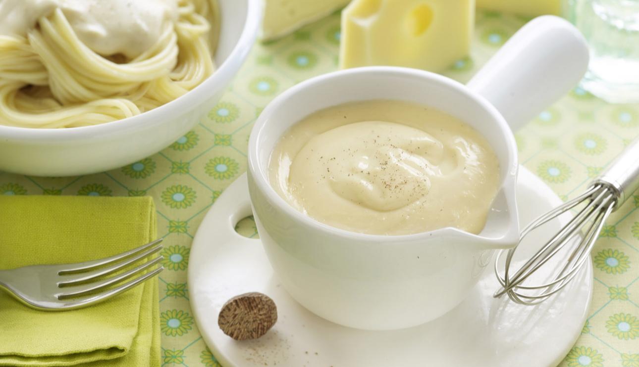 Spaghetti con salsa de queso