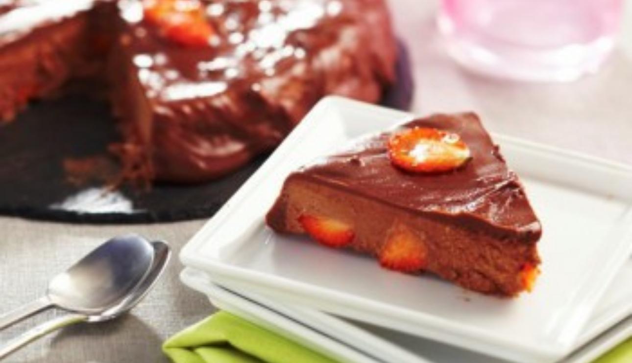 Fondant cremoso de chocolate y fresones