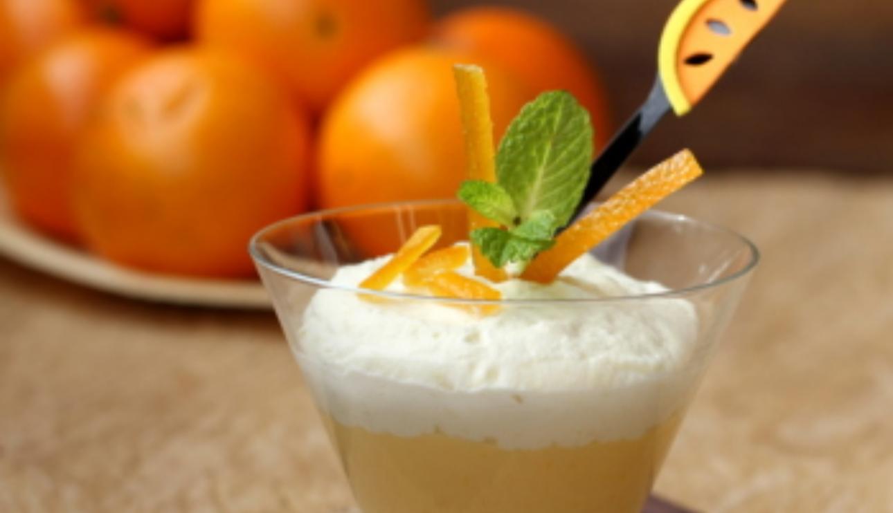 Mousse de chocolate blanco con crema de naranja