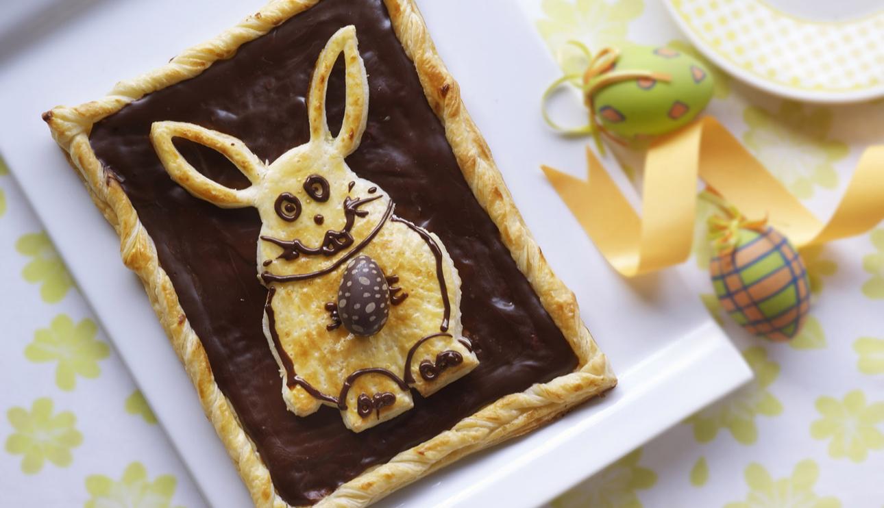 Mona de pascua con hojaldre
