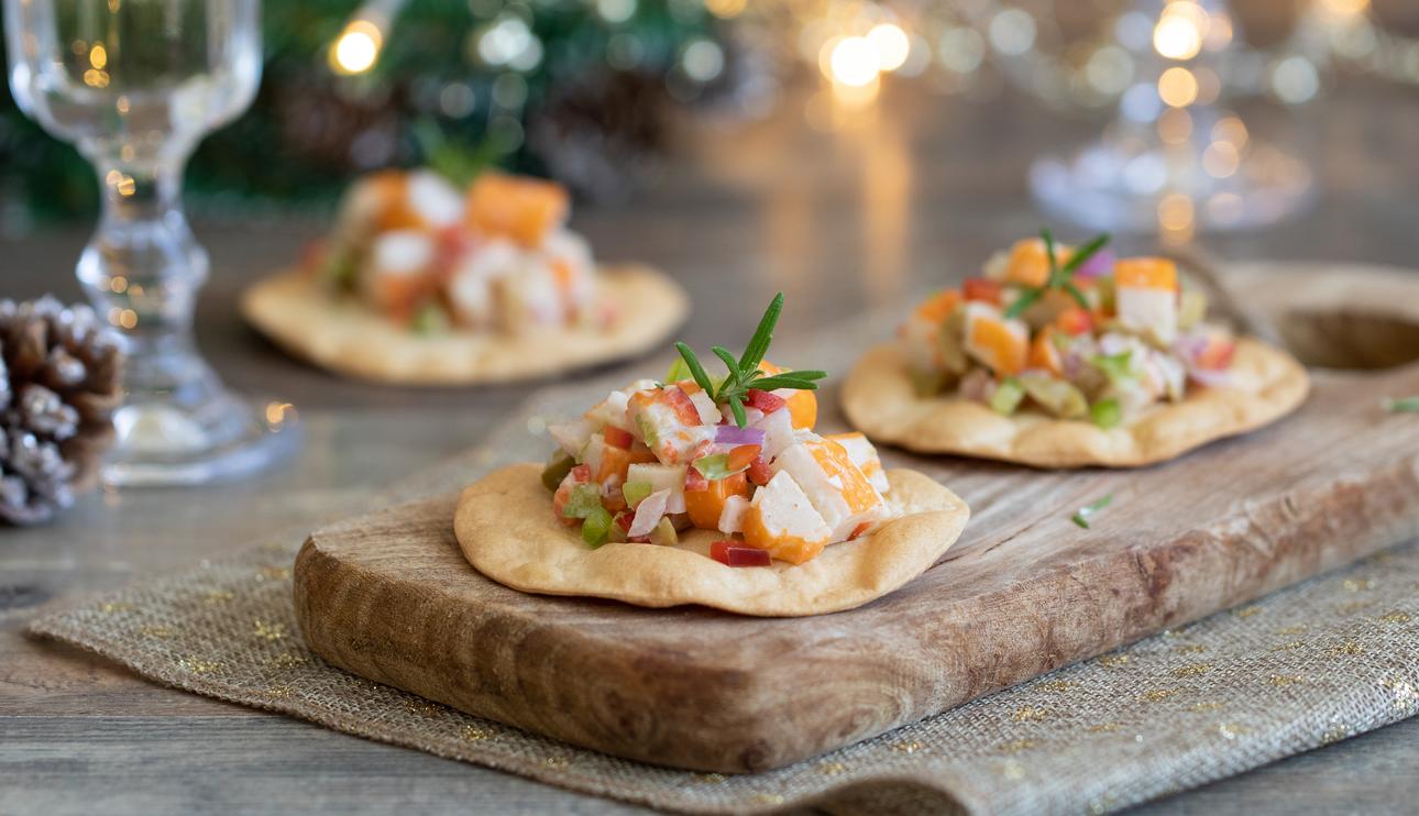 Montaditos de salpicón de cangrejo