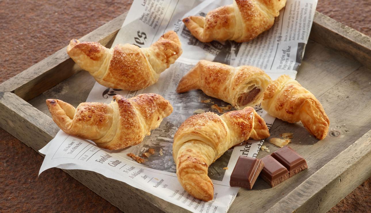 Croissants con chocolate con leche