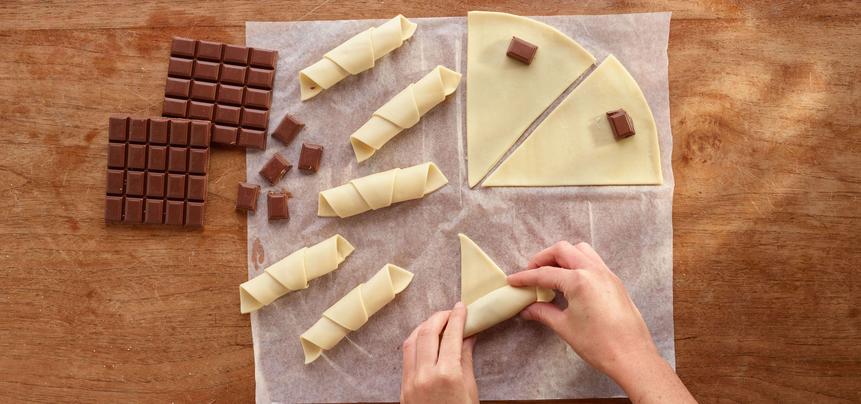 Croissants con chocolate con leche