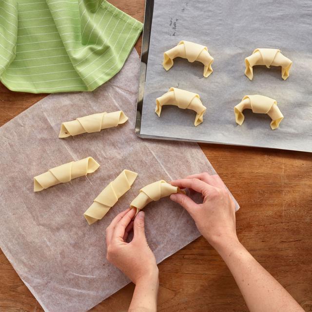 Croissants con chocolate con leche