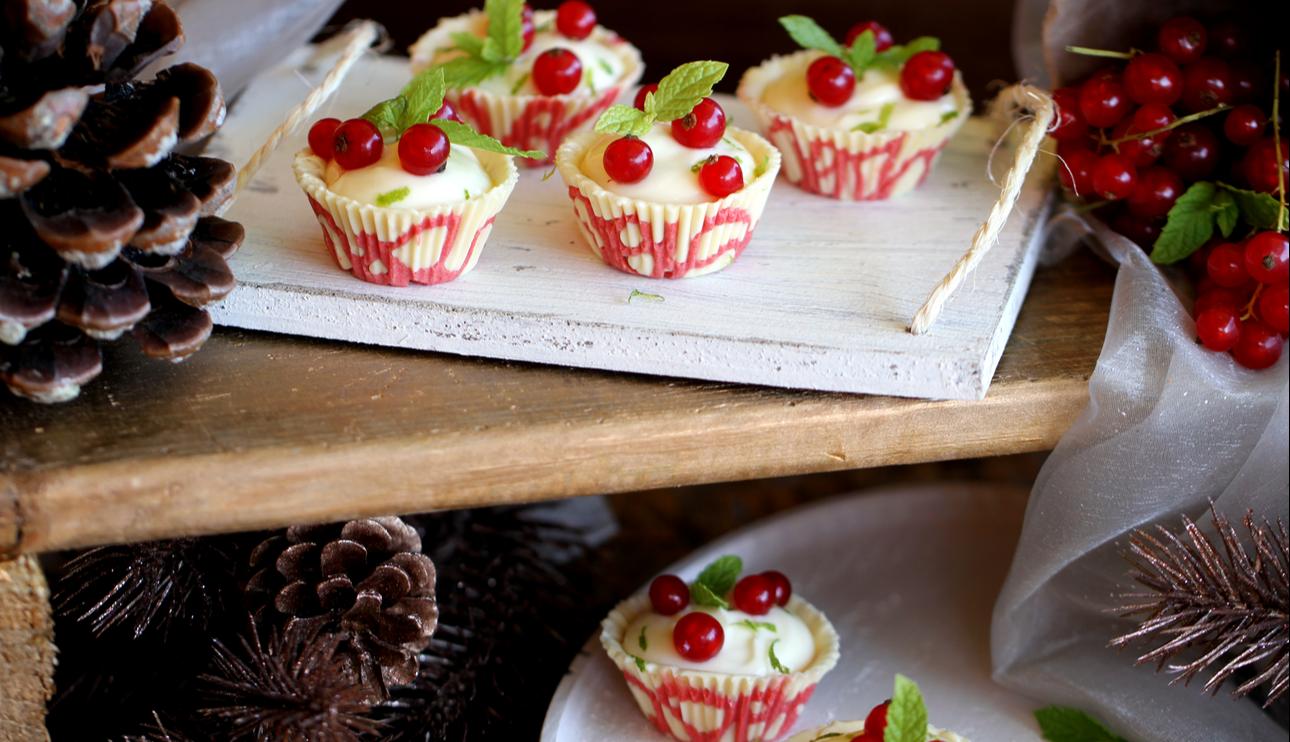 Cestitos de chocolate con crema de queso a la lima