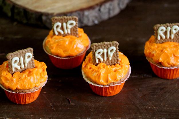 Magdalenas de chocolate blanco para halloween