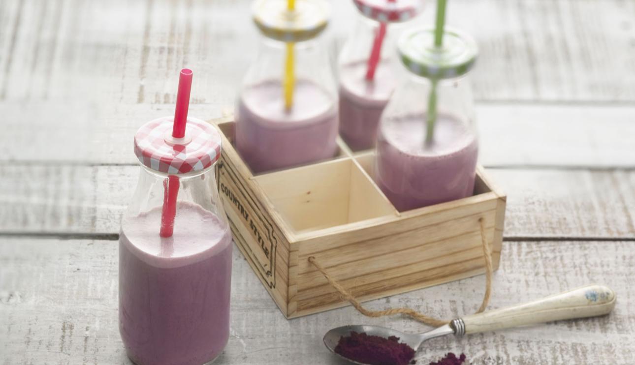 Desayuno de yogur, açai y avena (smothie)