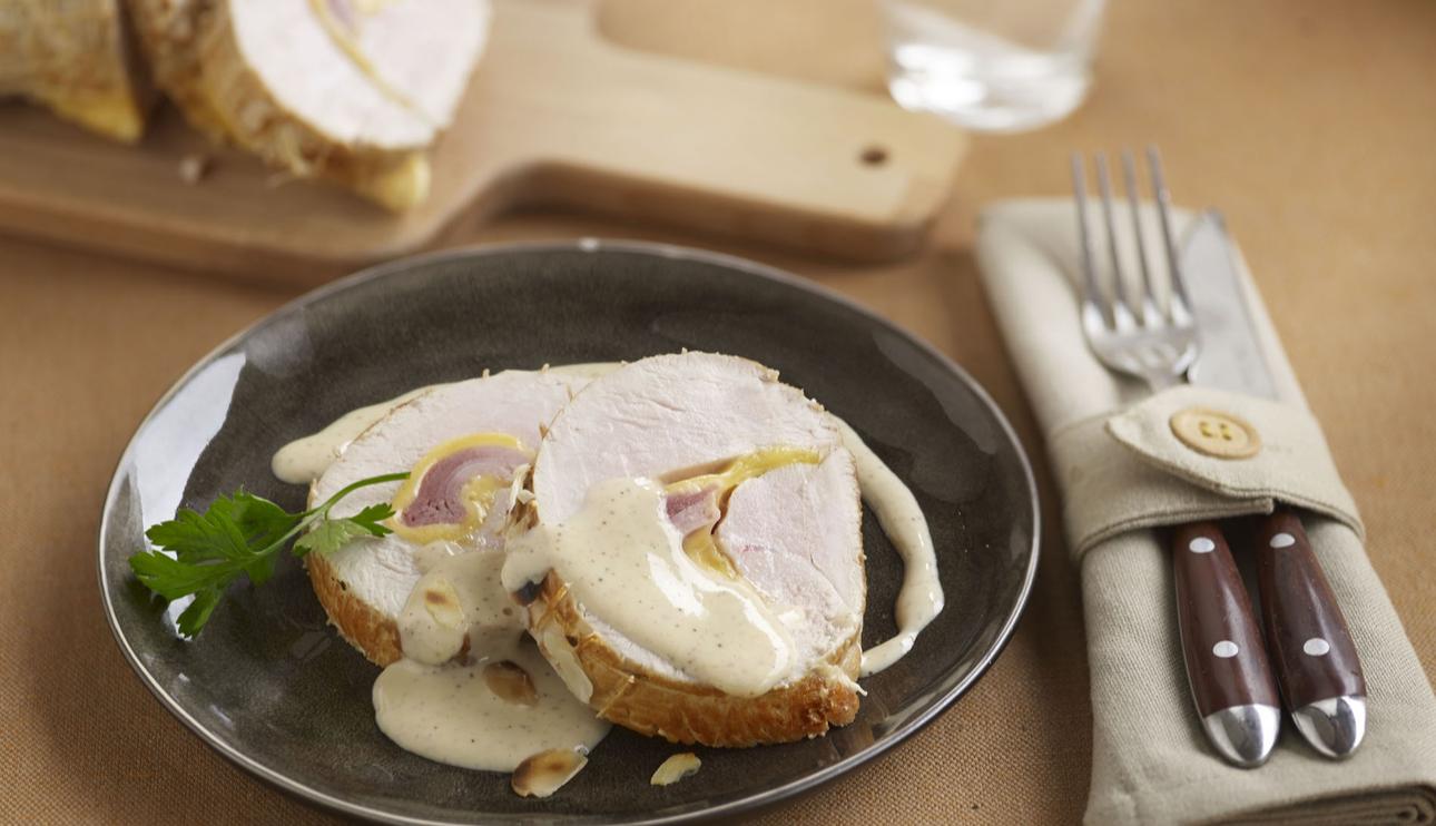 Redondo de pollo  con salsa de almendras al microondas