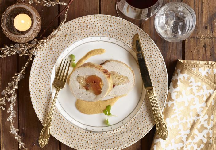 Redondo de pollo de Navidad con salsa de almendras