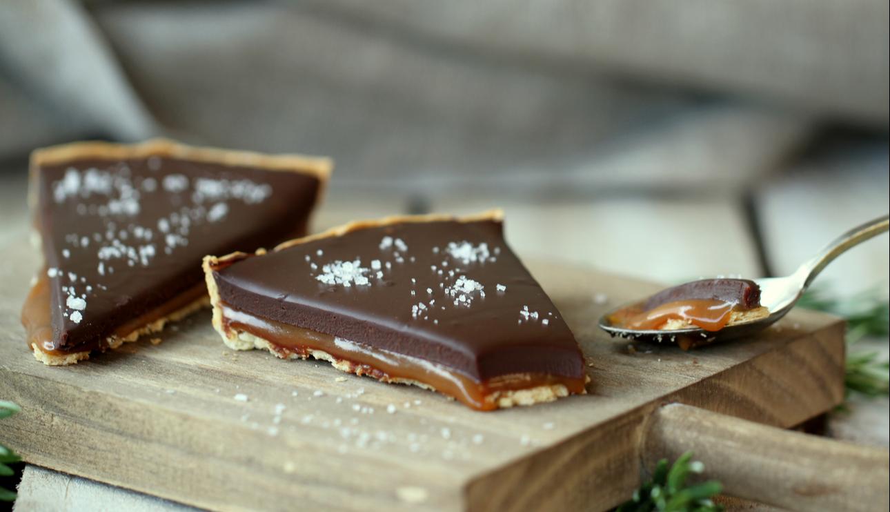Tarta de chocolate con caramelo salado