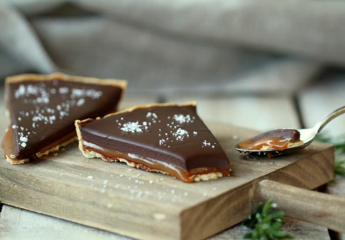 Tarta de chocolate con caramelo salado