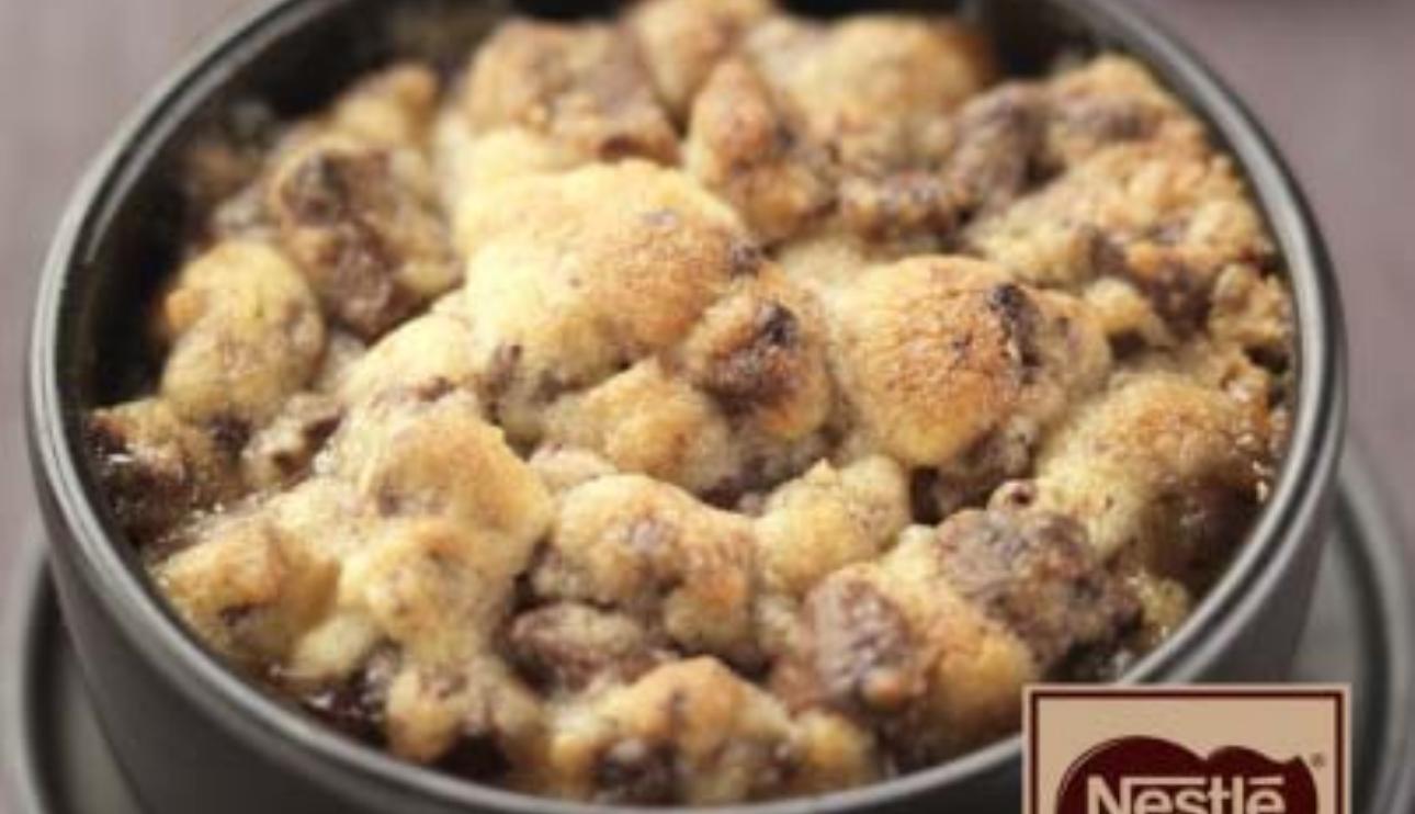 Crumble de chocolate y piña