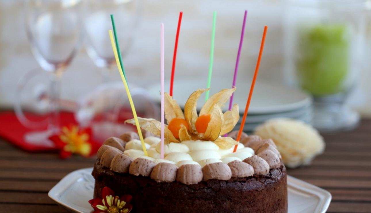 Tarta fudge a los tres chocolates