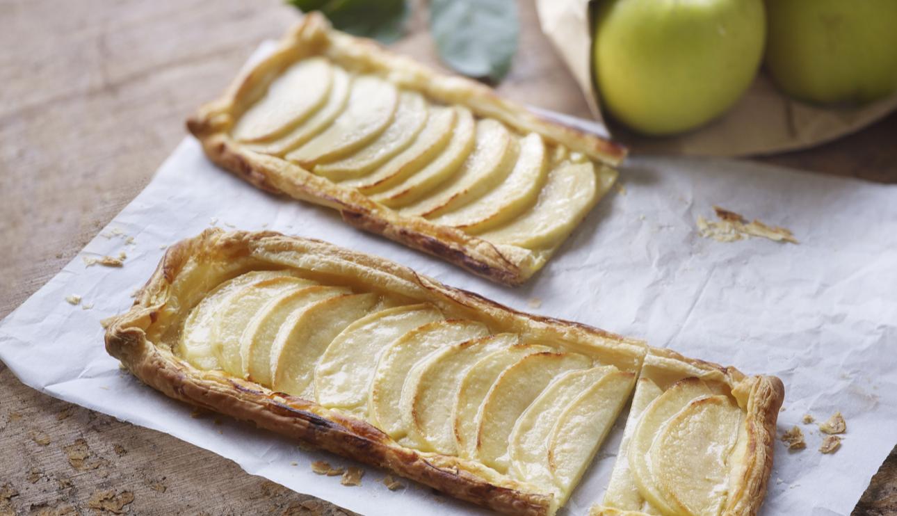 Tarta de manzana fácil en bandas