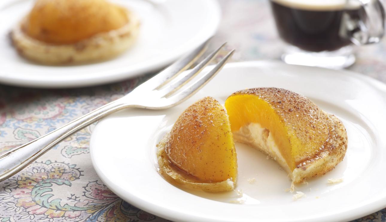 Hojaldres de melocotón y queso