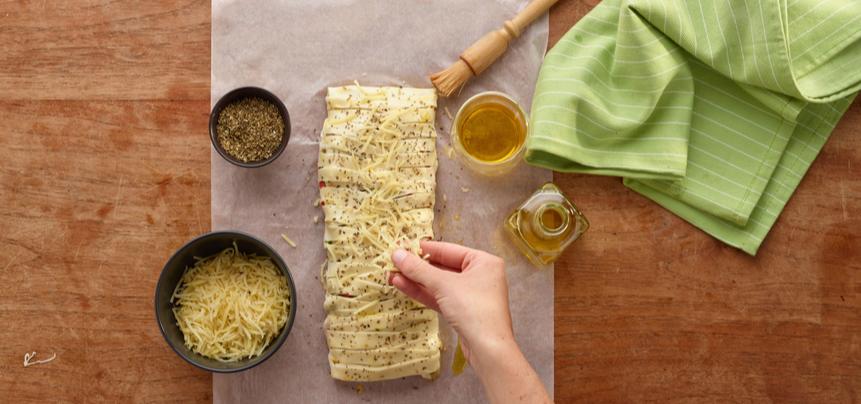 Trenza de hojaldre rellena de verduras asadas