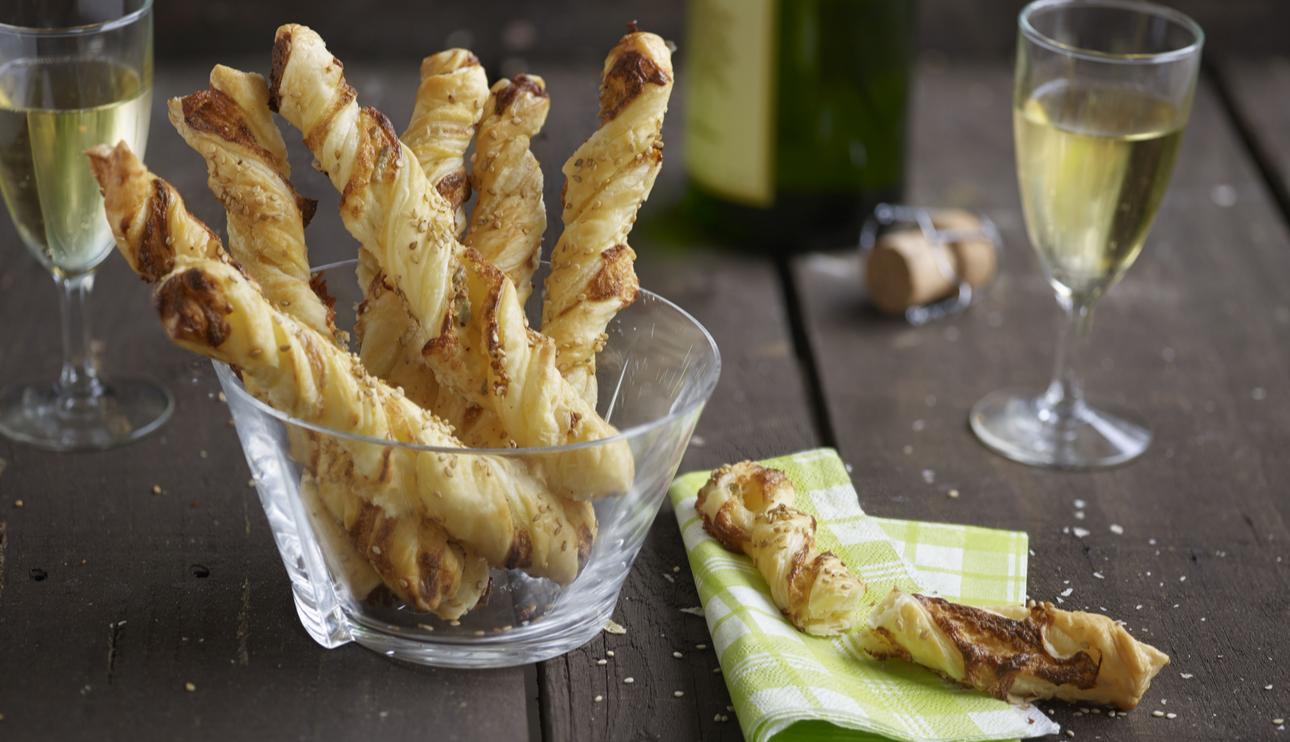 Palitos de queso con hojaldre