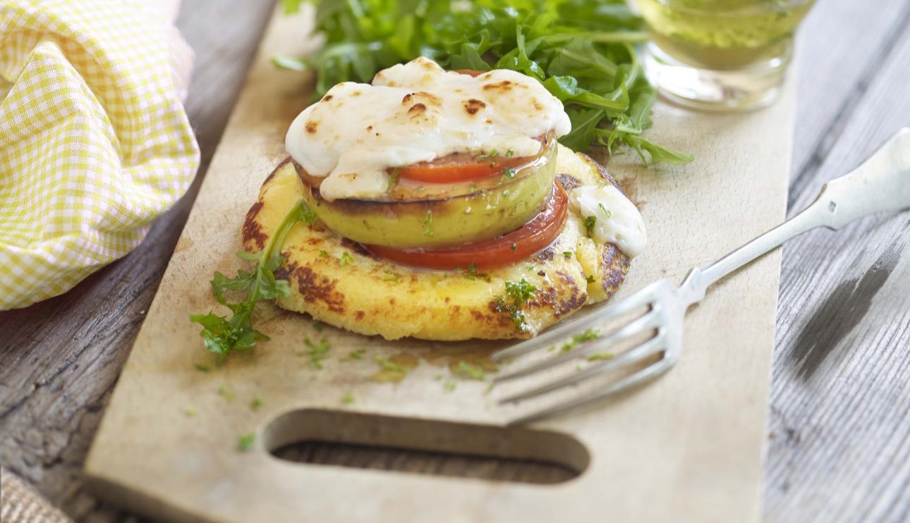 Timbal de patatas con manzana y queso de cabra