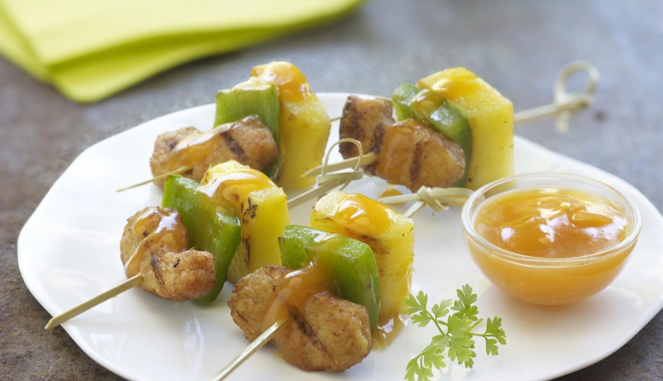 Bocaditos con salsa de piña