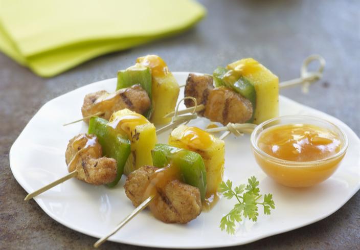 Bocaditos con salsa de piña