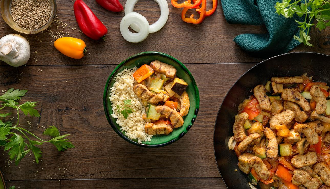 Wok de verduras con bocaditos y couscous