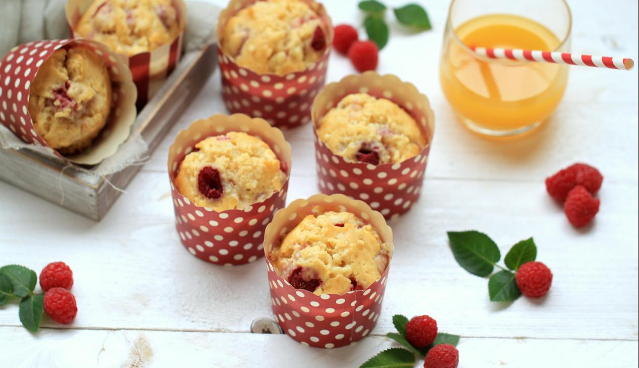 Muffins de chocolate blanco y frambuesas