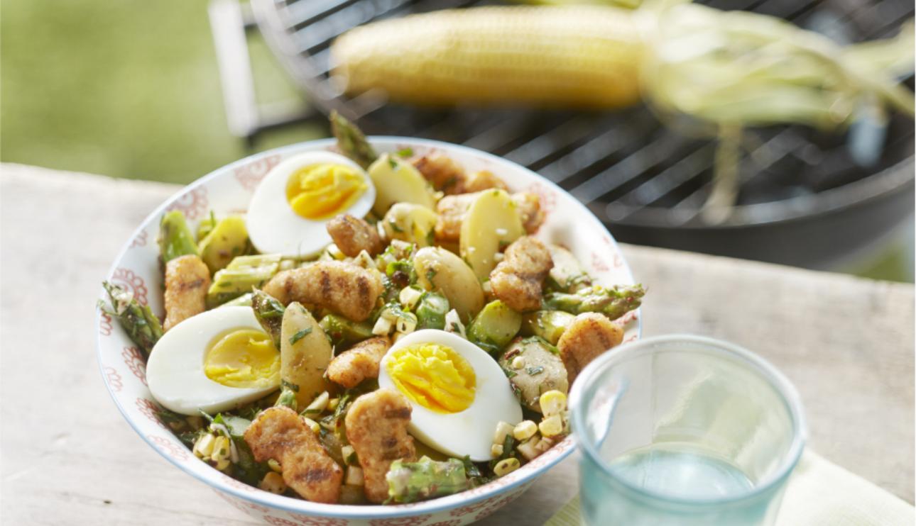 Ensalada primaveral con bocaditos