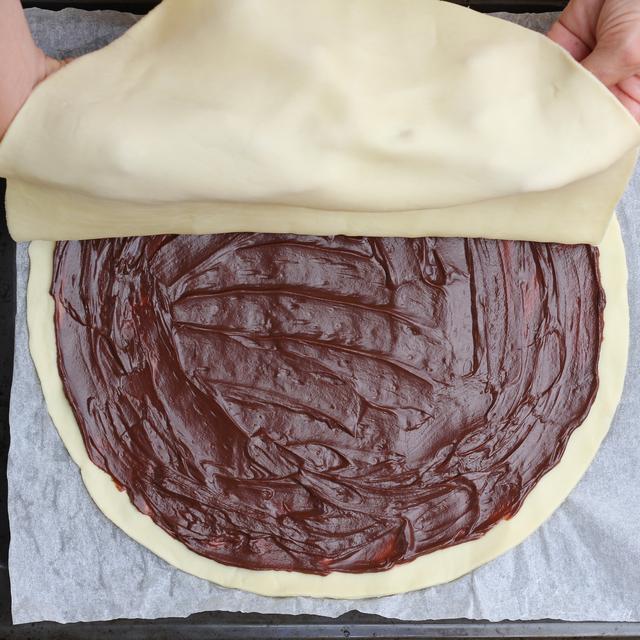 Estrella de Navidad con chocolate y hojaldre