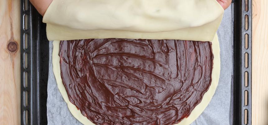 Estrella de Navidad con chocolate y hojaldre