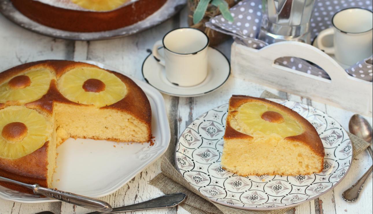 Bizcocho de piña y leche condensada