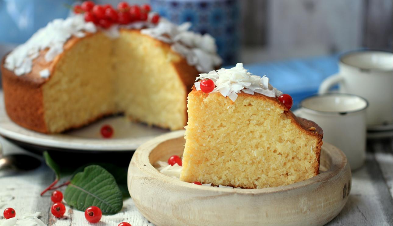 Bizcocho húmedo de piña y coco