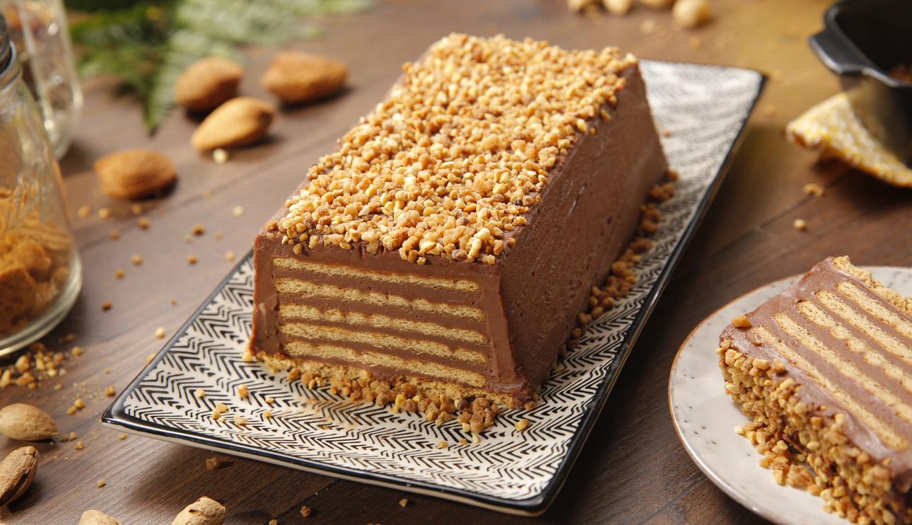 Tarta de galletas y chocolate con leche