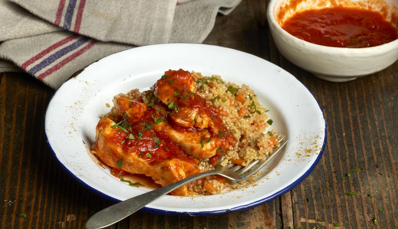 Quinoa y verduras con tiras de pollo salteadas con tomate