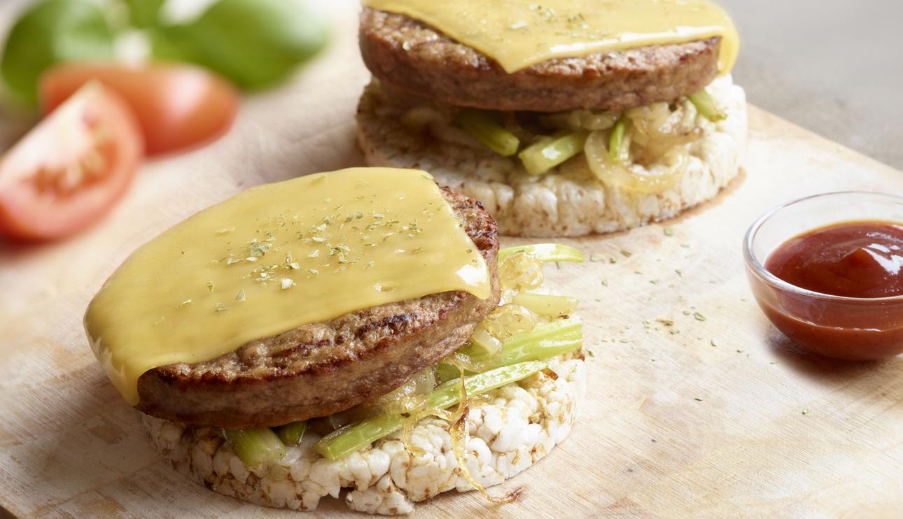 Classic burger con torta de arroz integral