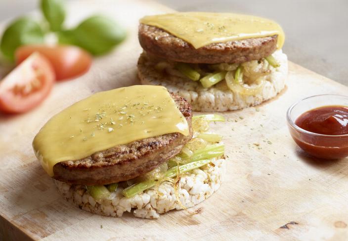 Classic burger con torta de arroz integral