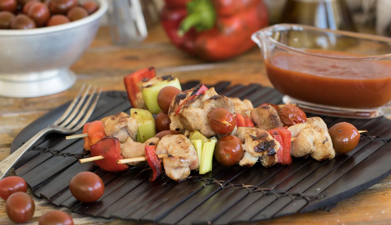 Pinchitos de cerdo con verduras y salsa agridulce