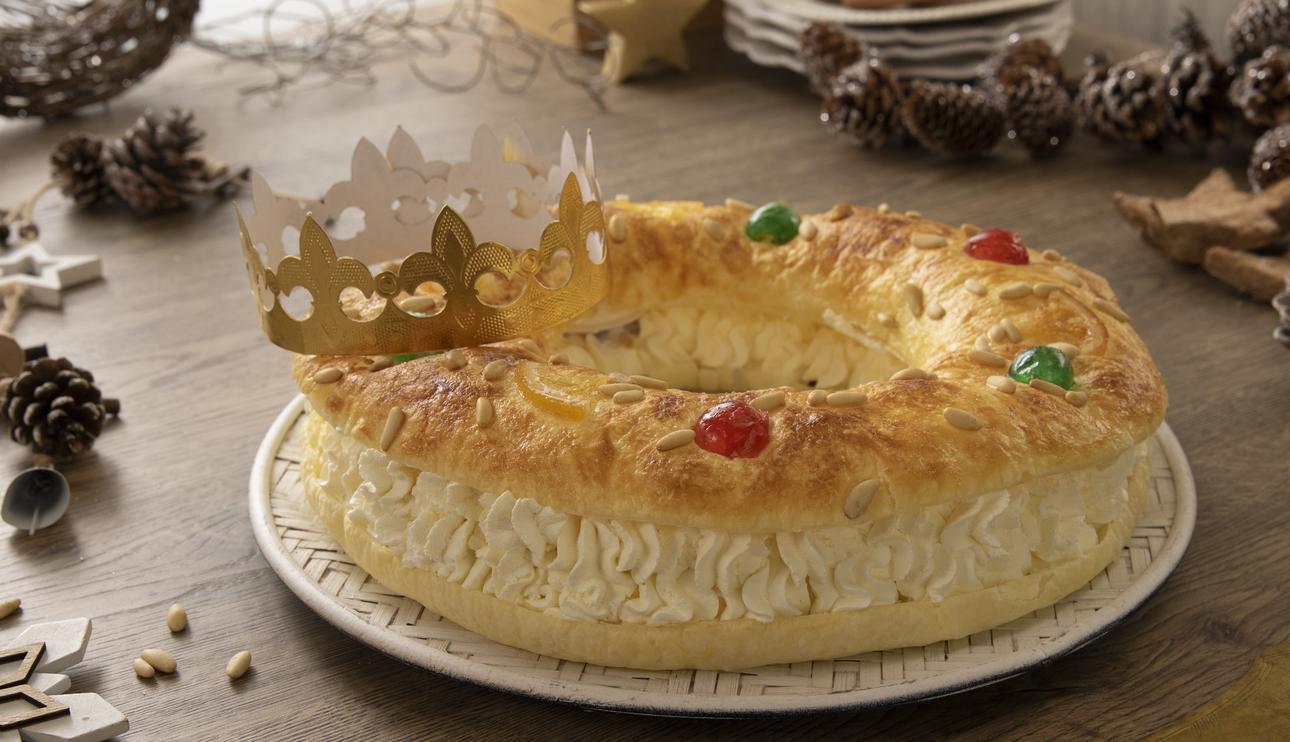 Roscón de Reyes de hojaldre con nata