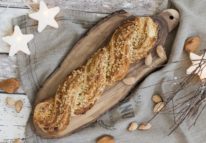 Trenza de hojaldre y crema de turrón
