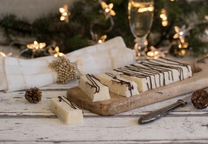 Turrón de coco y leche condensada
