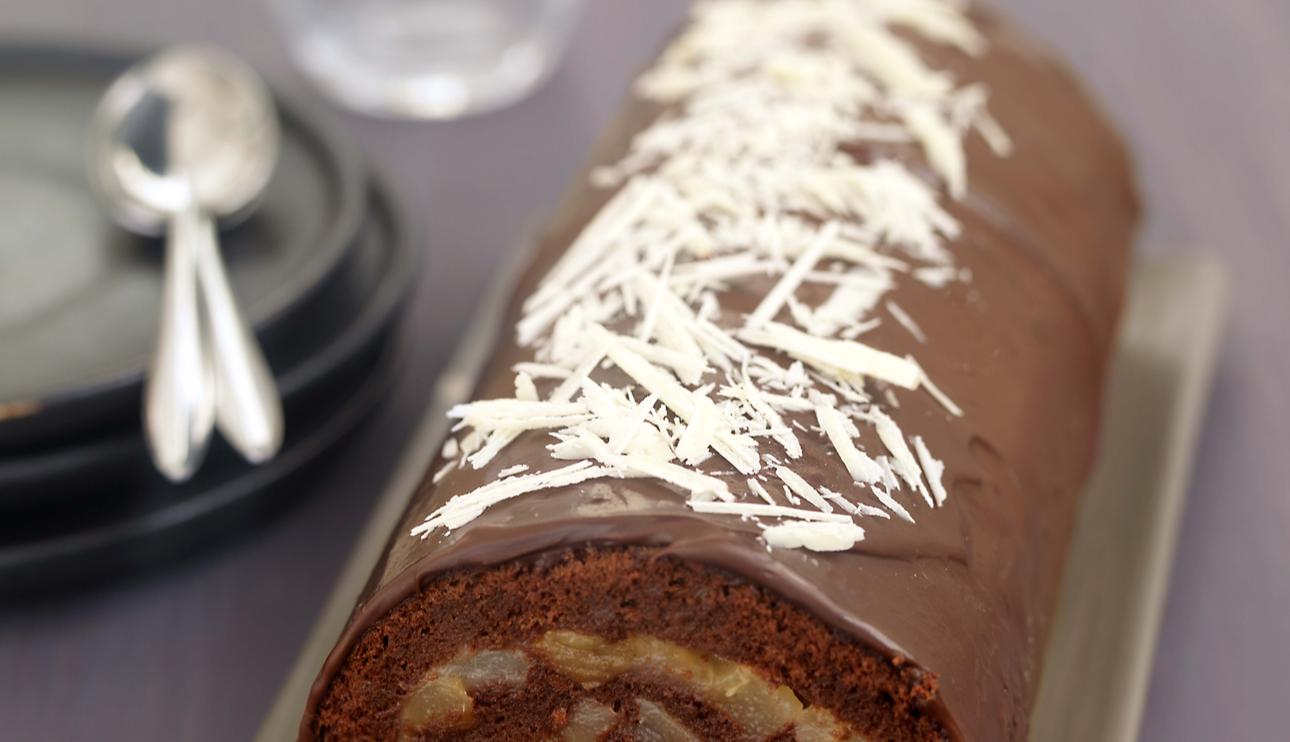 Tronco de chocolate y peras a la vainilla