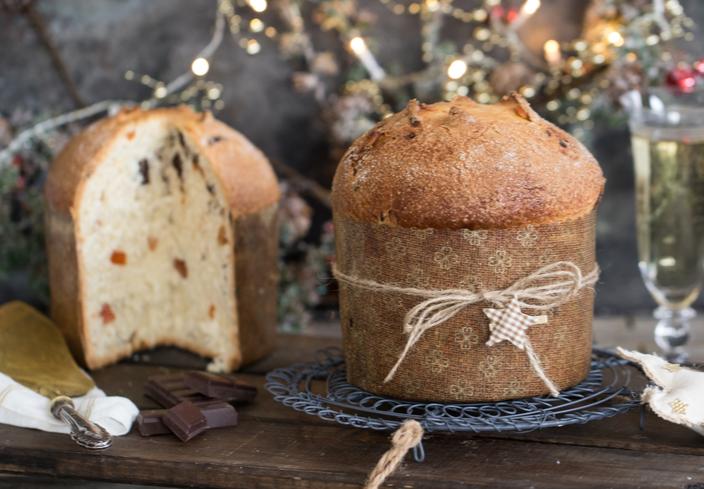 Panettone con chocolate y naranja confitada