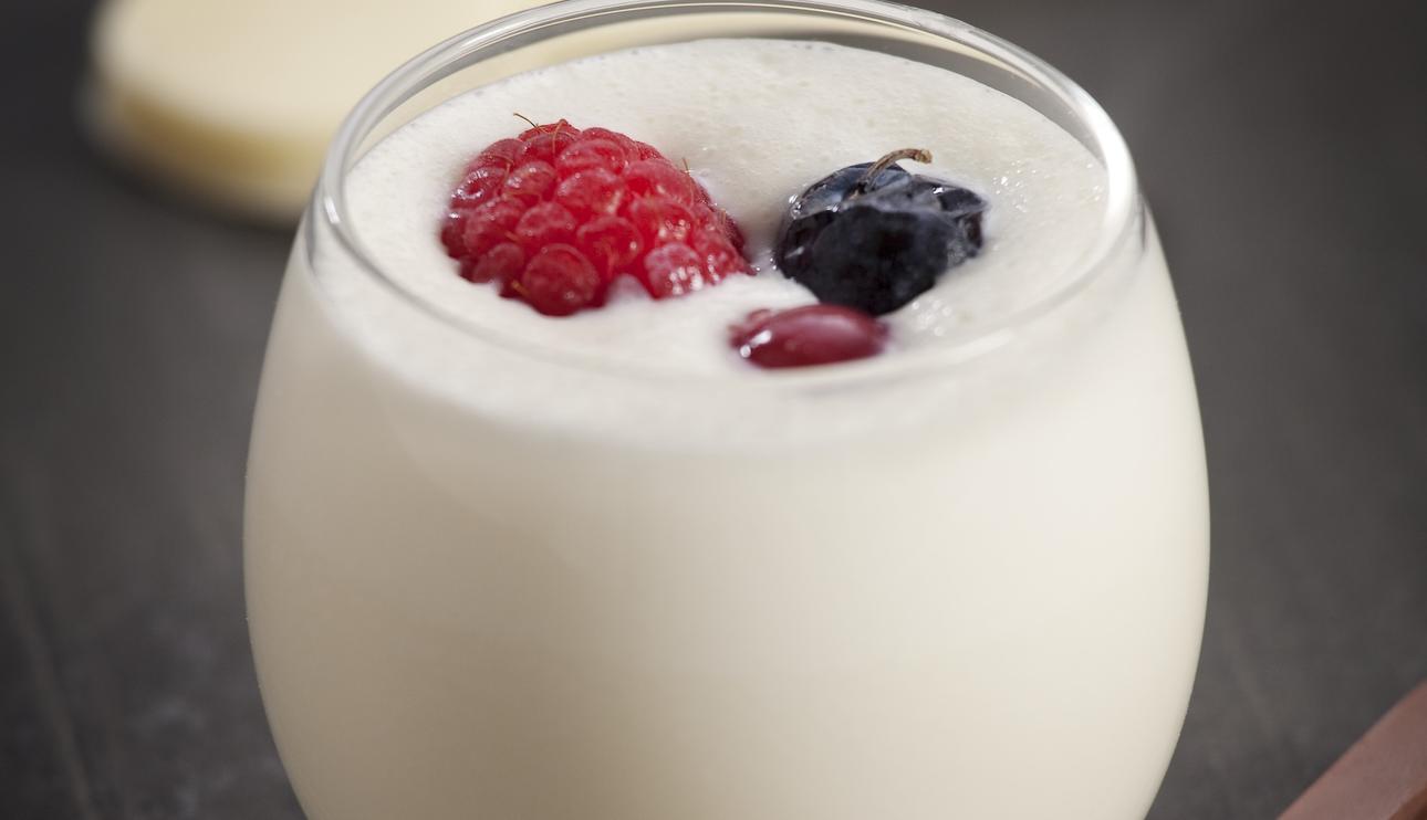 Crema de chocolate blanco con frutos rojos con Thermomix® (TM5)