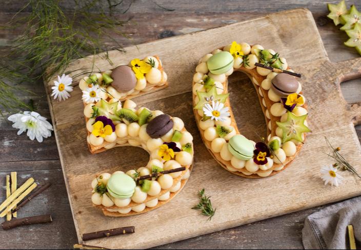 Tarta número de hojaldre y crema pastelera